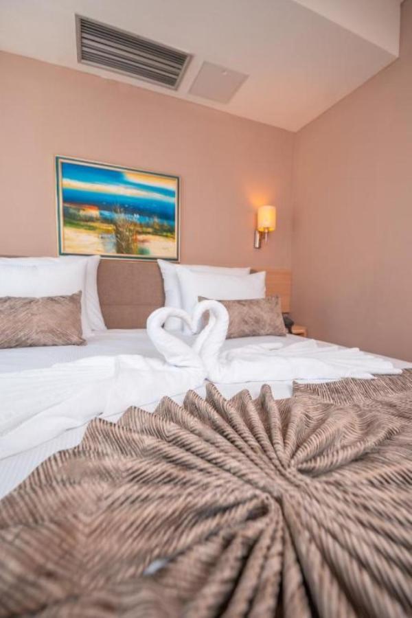 Garden City Hotel Konjic Ngoại thất bức ảnh
