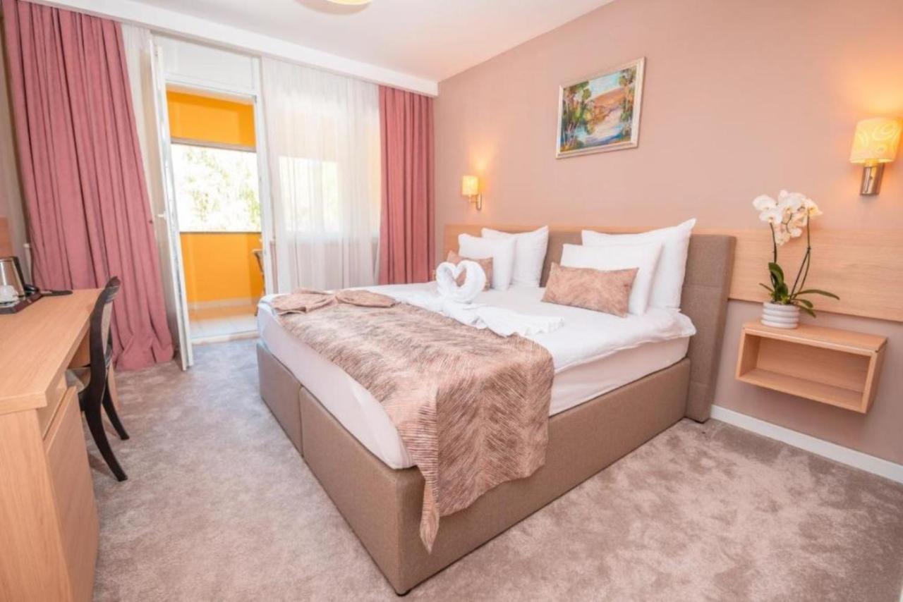 Garden City Hotel Konjic Ngoại thất bức ảnh