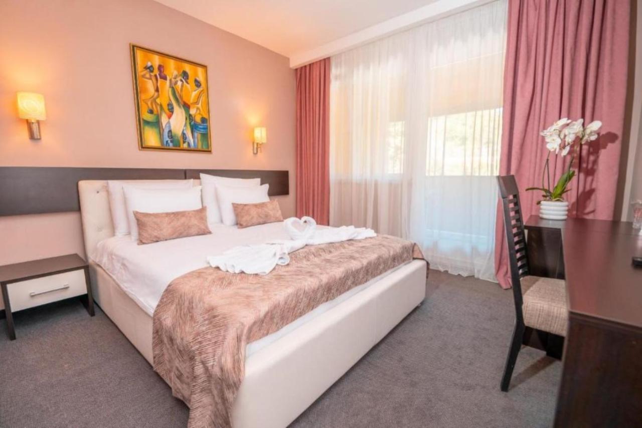 Garden City Hotel Konjic Ngoại thất bức ảnh