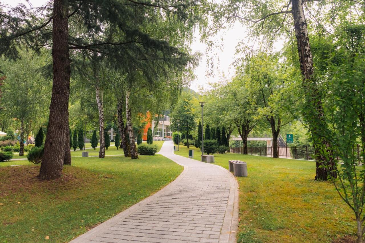 Garden City Hotel Konjic Ngoại thất bức ảnh