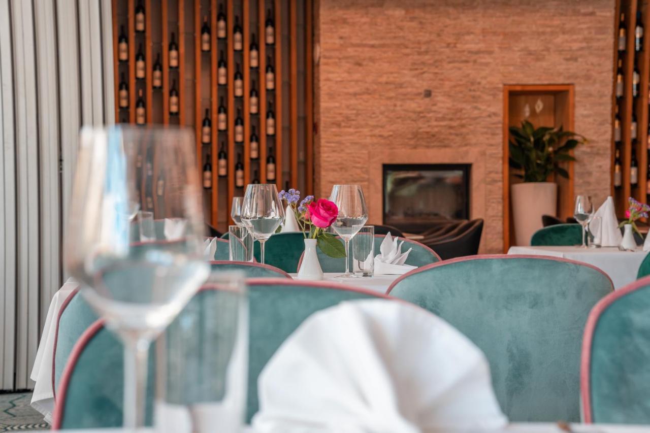 Garden City Hotel Konjic Ngoại thất bức ảnh