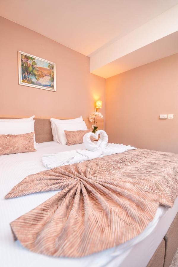 Garden City Hotel Konjic Ngoại thất bức ảnh