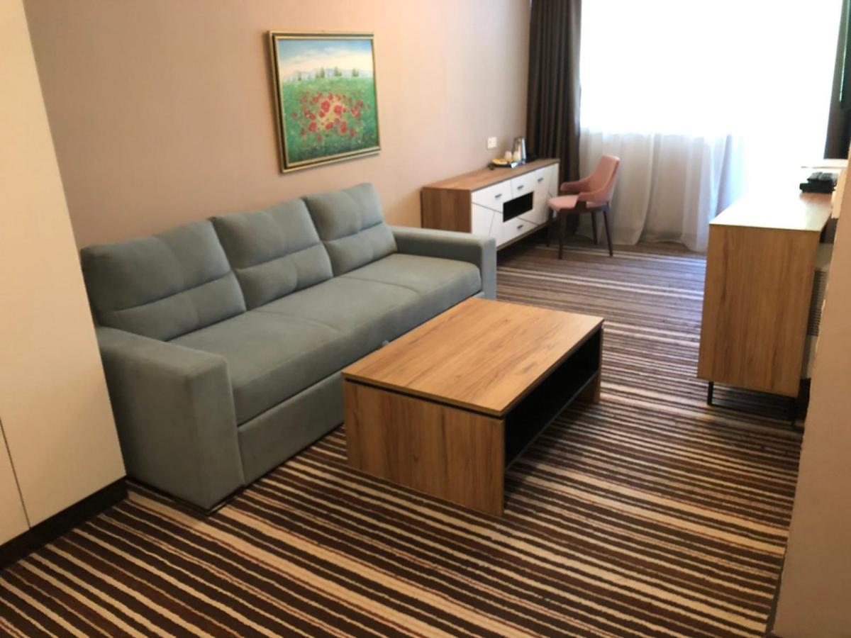 Garden City Hotel Konjic Ngoại thất bức ảnh
