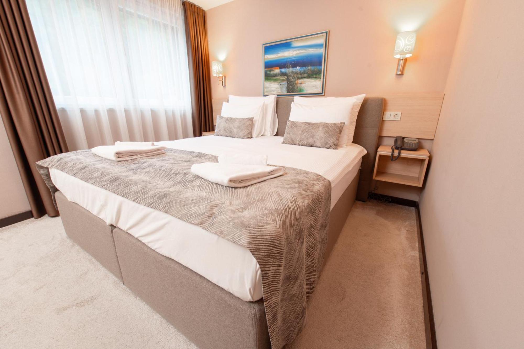 Garden City Hotel Konjic Ngoại thất bức ảnh